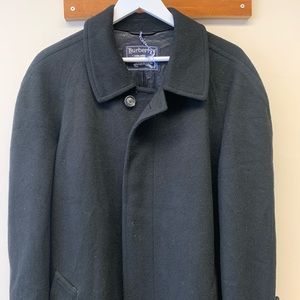 BURBERRY Lamb’s Wool coat! EUC Condition